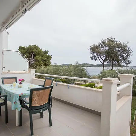 Gloria Apartman Primosten