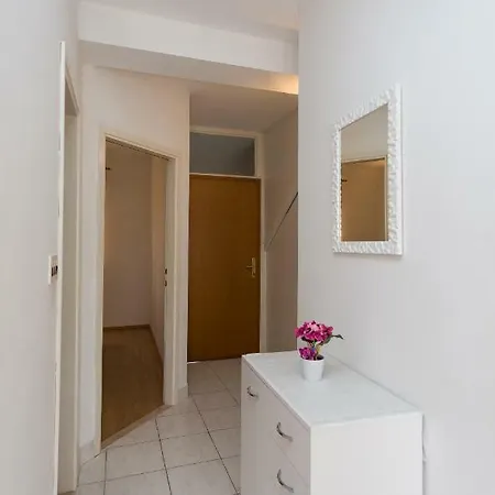 アパート Gloria *