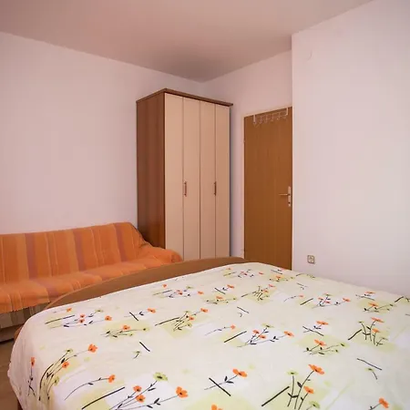 Apartman Gloria *
