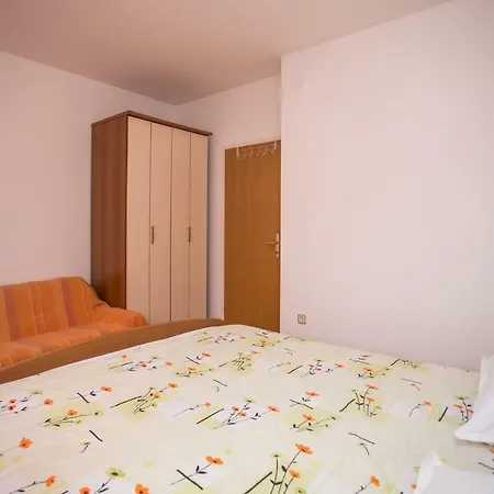 アパート Gloria プリモシュテン