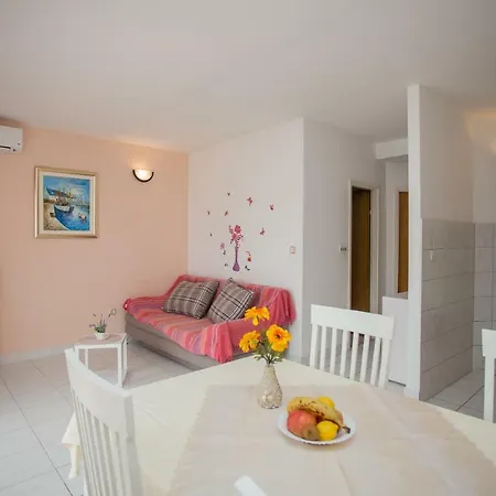 Gloria Apartman Primosten