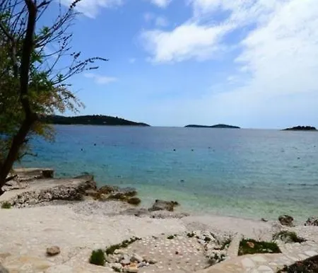 Gloria アパート プリモシュテン