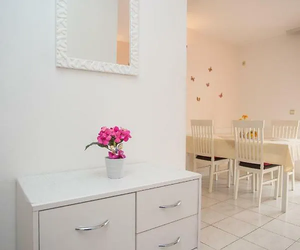 Daire Gloria Primošten