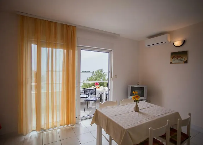 Daire Gloria Primošten